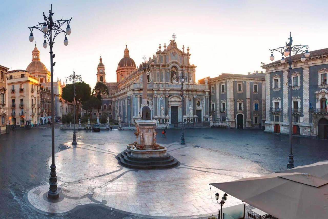La Stazione 92 Panzió Catania-Fontanarossai nemzetközi repülőtér Kültér fotó